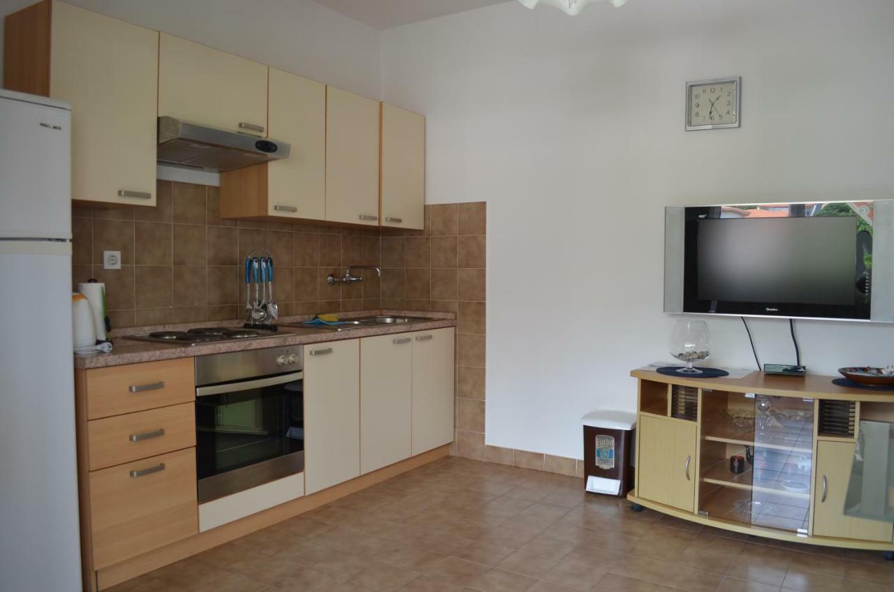 Apartments Antonio Baška Buitenkant foto