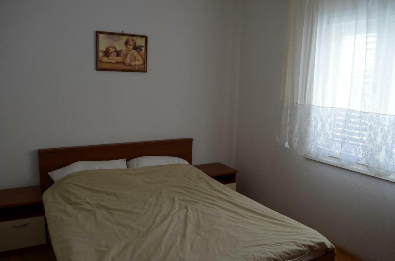 Apartments Antonio Baška Buitenkant foto